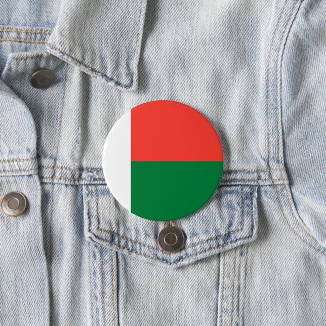 Madagascar flag button (In Situ)