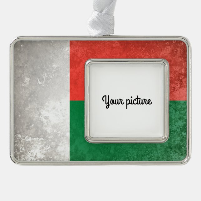 Madagascar Ornament (Front)