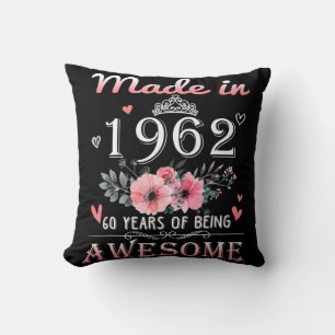 Made In 1962 Floral 60 Year Old 60th Birthday Gift Throw Pillow