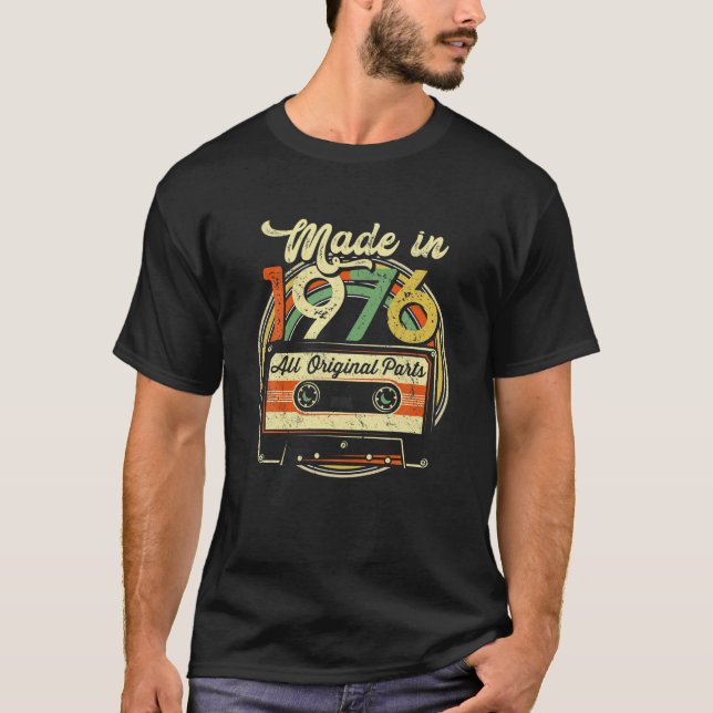 Made In 1976 45Th Birthday Gifts Cassette Tape Vin T-Shirt (Front)