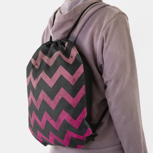 Magenta pink red ombre dark gray chevron pattern drawstring bag