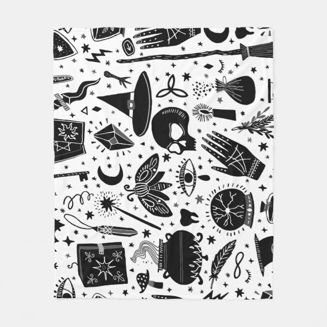 Magic witch pattern: vintage witchcraft background fleece blanket (Front)