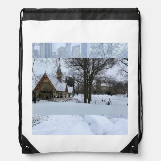 Magical Urban Snow Scene – Winter in the City Drawstring Bag