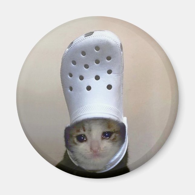 Magnet Crying Cat Croc Hat Meme (Front)