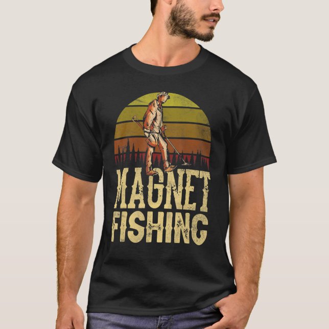 Magnet Fishing Retro Metal Treasure Hunting Fisher T-Shirt (Front)