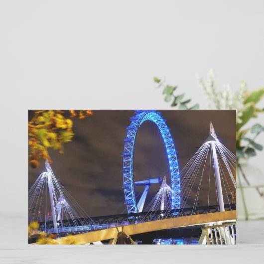 Magnificent! Millennium Wheel London (Standing Front)