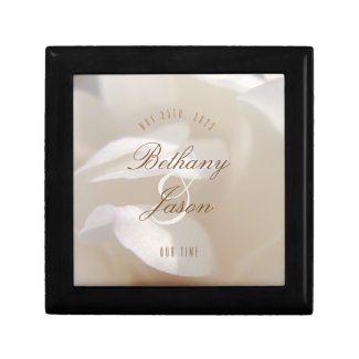 Magnolia Dreams Gift Box