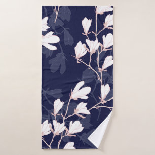 Magnolia flower seamless pattern with white flower bath towel