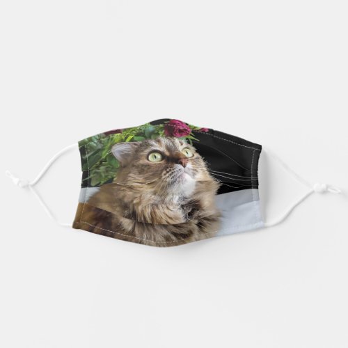 Maine Coon cat with roses Adult Cloth Face Mask