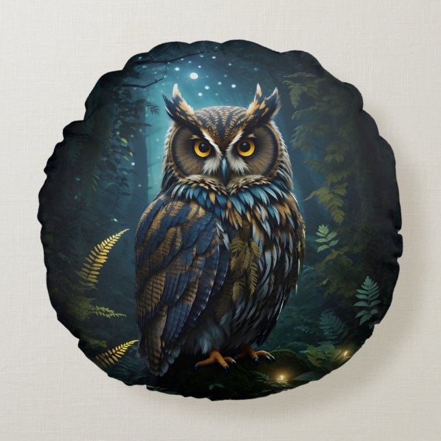 Majestic Great Horned Owl Glowing Night Scene Round Pillow (Front)