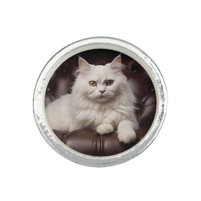 Majestic white cat ring (Front)