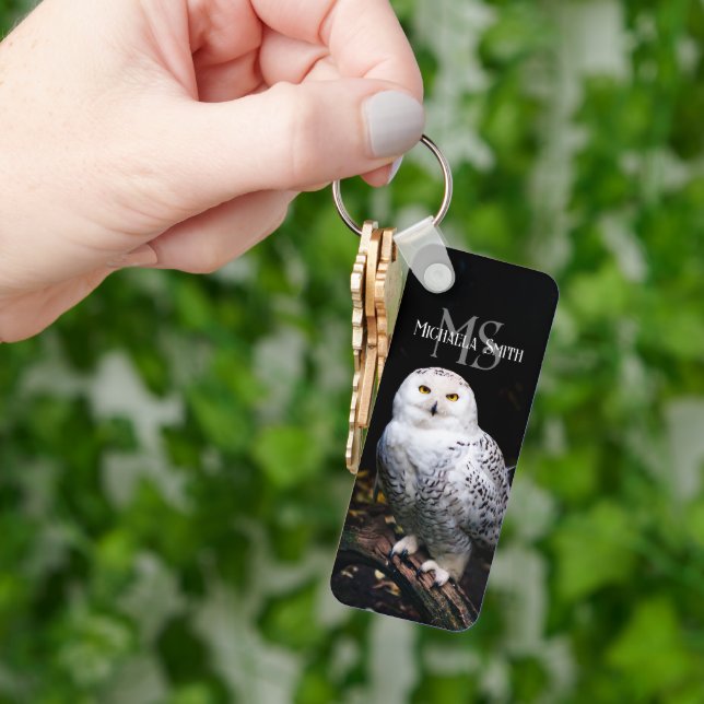 Majestic winter snowy owl monogram custom name keychain (Hand)