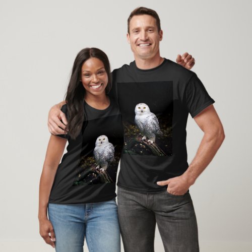 Majestic winter snowy owl T_Shirt