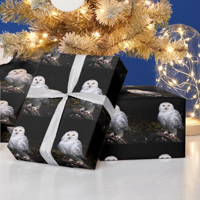 Majestic winter snowy owl wrapping paper (Holidays)