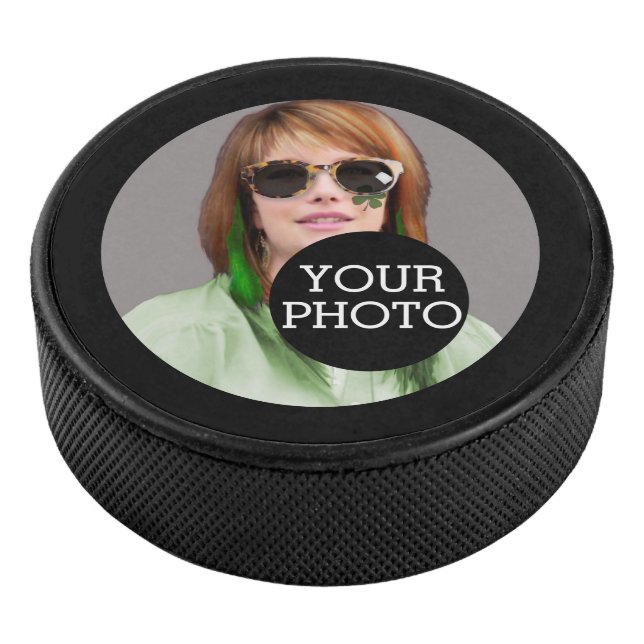 Make your own decor easily with your image on a hockey puck (3/4)