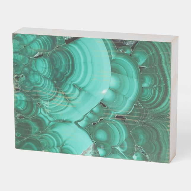 Malachite wooden box (Angled Horizontal)