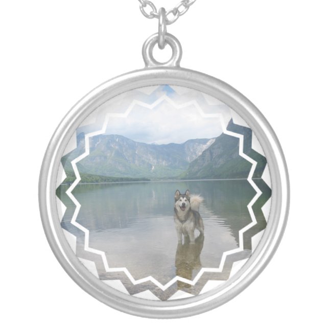 Malamute Dog Necklace (Front)