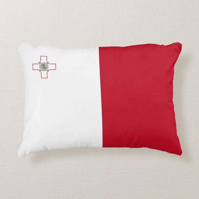 Malta flag accent pillow (Front)