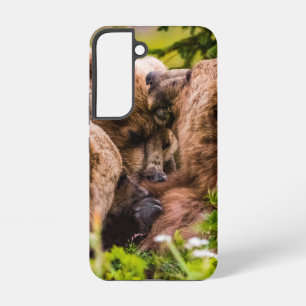 Mama bear nursing her two cubs, Lake Clark Nationa Samsung Galaxy S22 Case