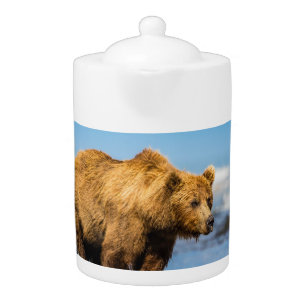 Mama bear watching her two kids teapot