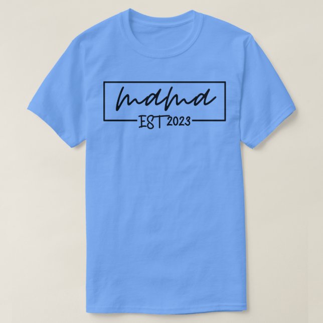 Mama est 2023 5 T-Shirt (Design Front)