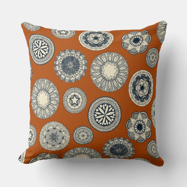 mandala cirque spot orange throw pillow (Front)