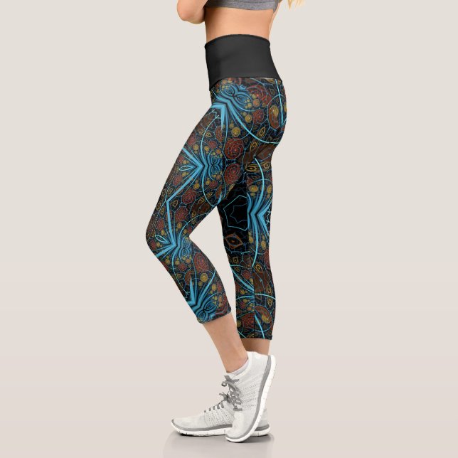 Mandala Rosette Boho Bohemian Style Dandy Pattern Capri Leggings (Left)