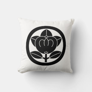 Mandarin orange in a circle throw pillow