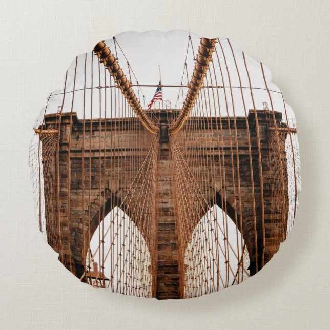 MANHATTAN BRIDGE NEW YORK ROUND PILLOW (Front)