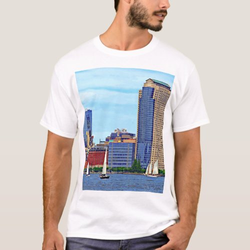 Manhattan NY _ Three Boats By Manhattan Skyline T_Shirt