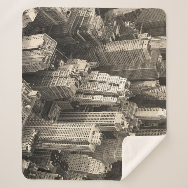 Manhattan skyline, black and white aerial. sherpa blanket (Front)