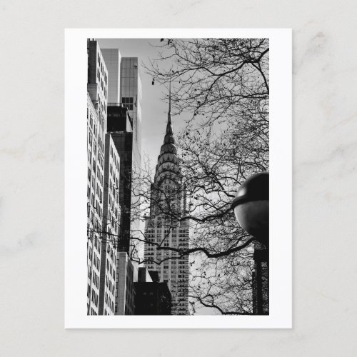 Manhattans Chrysler Building postcard