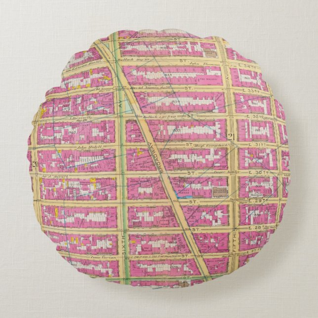 Manhatten, New York 7 Round Pillow (Front)