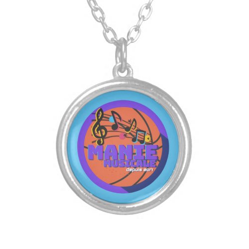 Manie Musicale necklace with light blue background