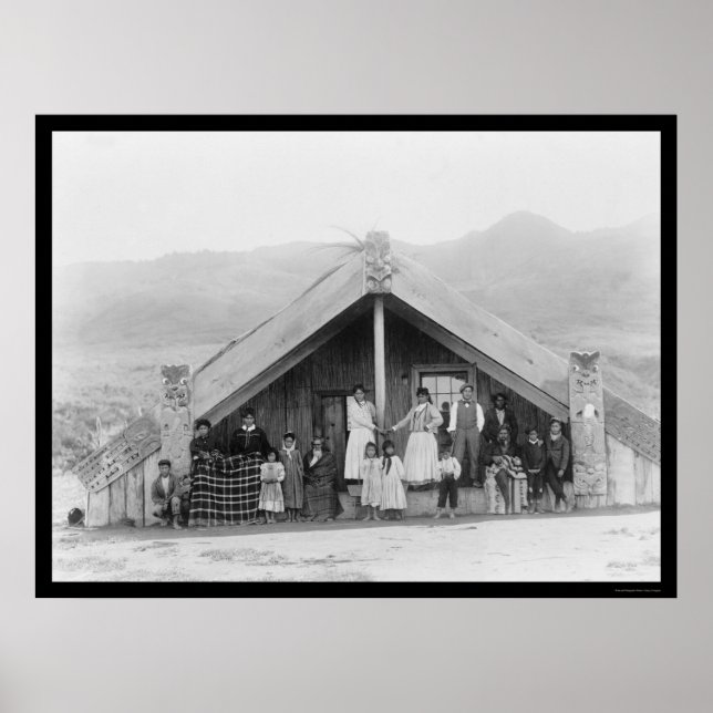 Maori Family New Zealand 1917 Poster (Front)