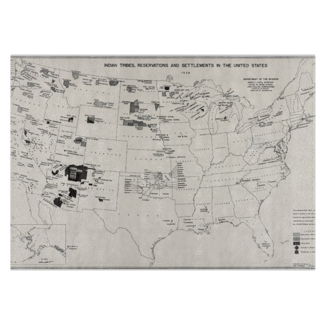 MAP: AMERICAN INDIANS 2 CUTTING BOARD (Front)