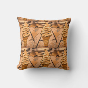 Maple Creemee Pillow