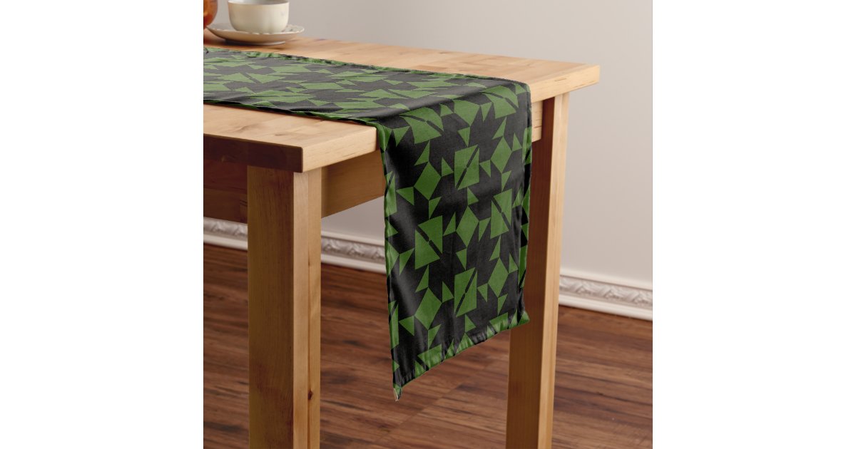 maple-leaf-quilt-pattern-design-2-medium-table-runner-zazzle