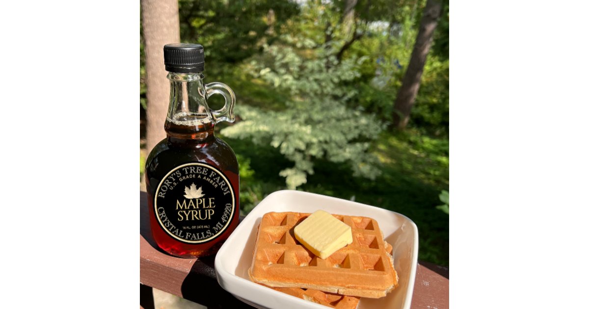 Maple Syrup Gold and Black Maple Leaf Custom Label | Zazzle