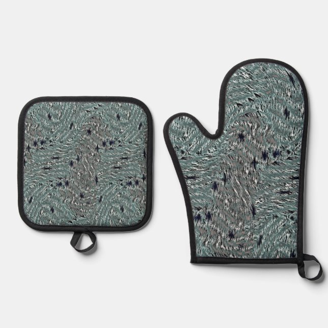 Marching Sentries Oven Mitt & Pot Holder Set (Front)