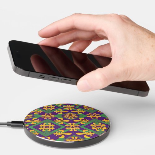 Mardi Gras fleur de lis Wireless Charger