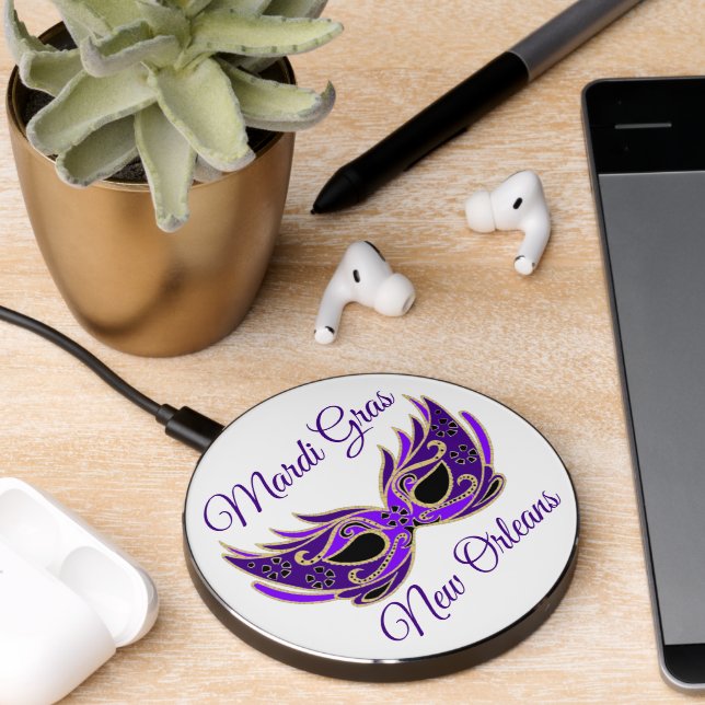 Mardi Gras New Orleans Mask Wireless Charger (Desk 2)
