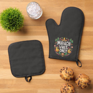 Mariachi Vibes Only Mexico Saxophone Music Lovers Oven Mitt & Pot Holder Set