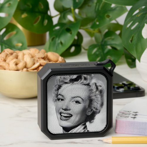 Marilyn vintage poster bluetooth speaker