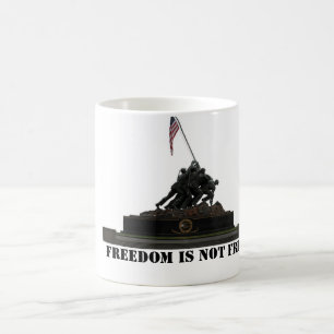 marine corps war memorial Mug