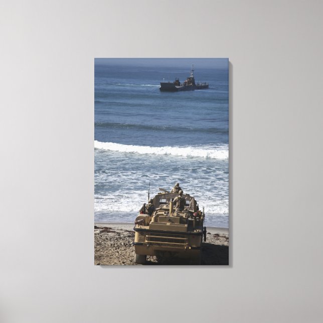 Marines anticipate the arrival canvas print (Front)