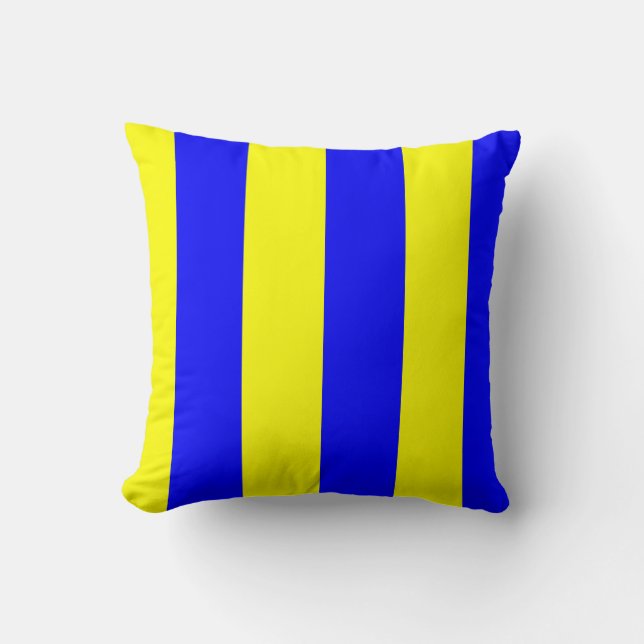 Maritime Flag G — Golf Throw Pillow (Front)