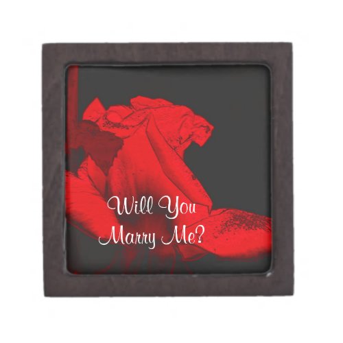 Marry Me Rosebud Engagement Ring Gift Box