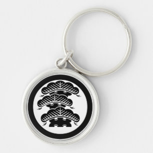 Maru ni Araeda-tsuki Hidari Sangai Matsu Keychain