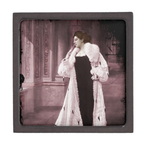 Mata Hari In White Fur Coat Gift Box